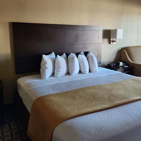 Days Inn By Wyndham Baytown East Esterno foto