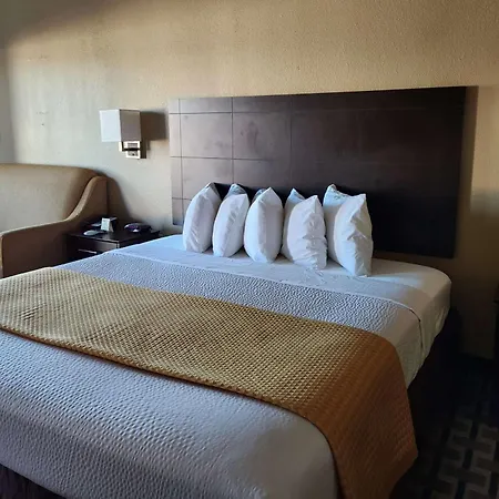 Days Inn By Wyndham Baytown East Esterno foto