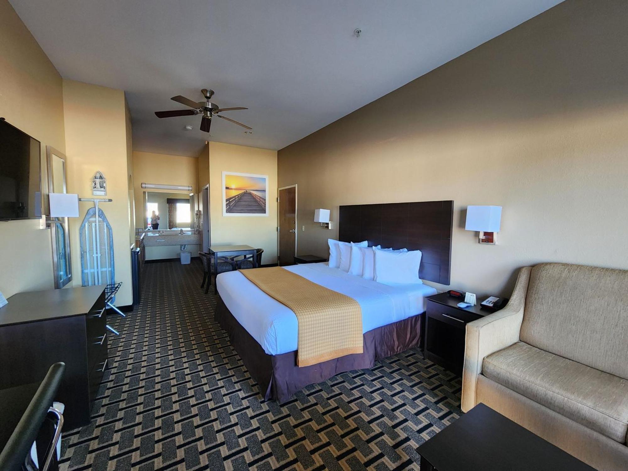 Days By Wyndham East Hotel Baytown