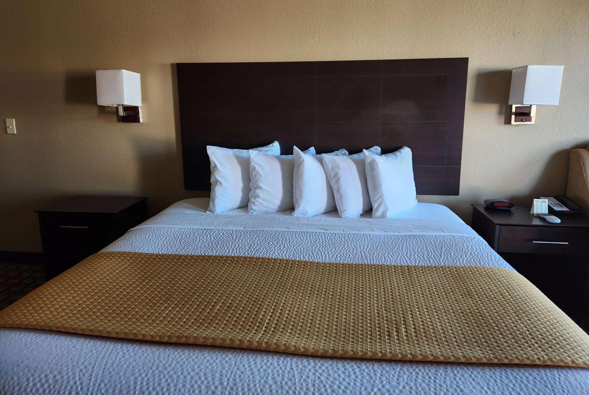 Hotel Days By Wyndham East