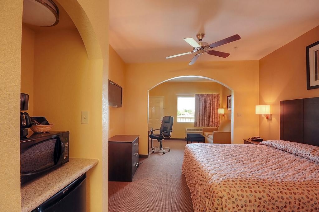 Hotel Days By Wyndham East Baytown
