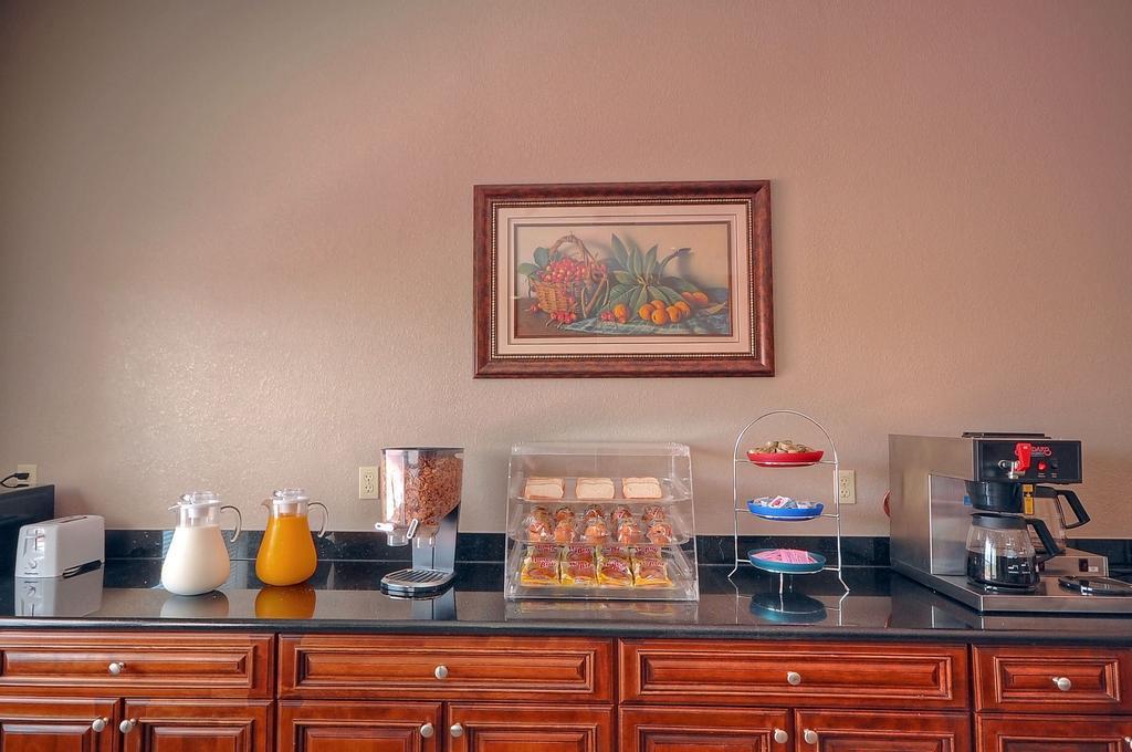 Days By Wyndham East 2* Baytown